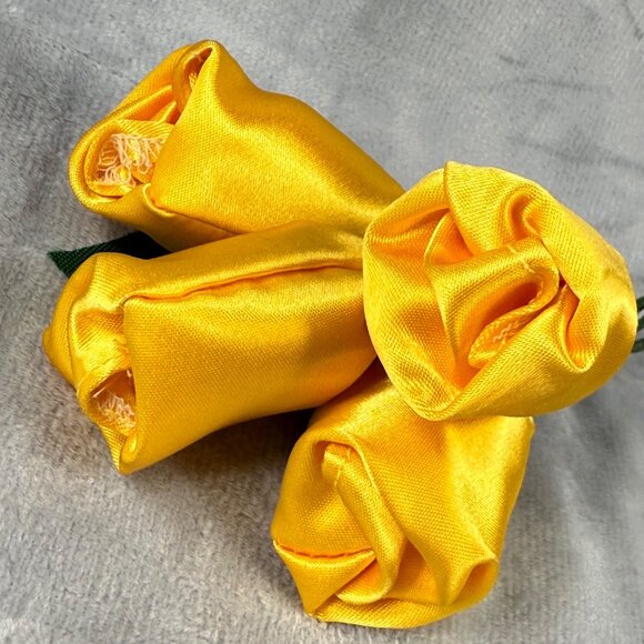 Yellow Satin Artificial Roses Bouquet Corsage Boutonnieres Floral Decoration - Picture 9 of 16